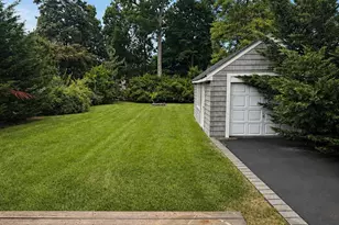 2100 Hillside Ave, Bellmore, NY 11710 - Photo 13