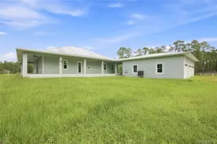 8146 Tropicaire, North Venice, FL 34291 - Photo 3