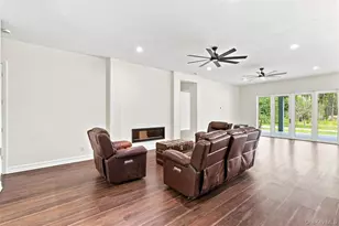 8146 Tropicaire, North Venice, FL 34291 - Photo 5