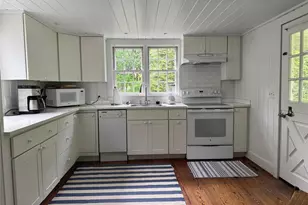 21 Elm St, Southampton, NY 11968 - Photo 5
