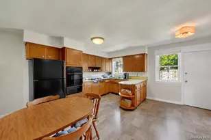 561 Logan Ave, Bronx, NY 10465 - Photo 7