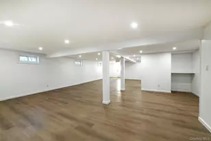 15 Parkview Dr, Commack, NY 11725 - Photo 17