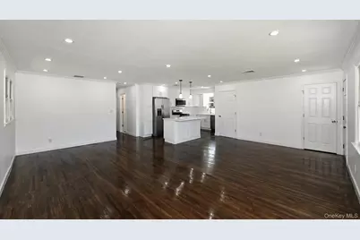 15 Parkview Drive, Commack, NY 11725 - Photo 9