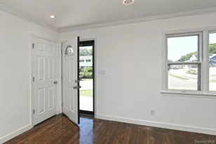 15 Parkview Dr, Commack, NY 11725 - Photo 5