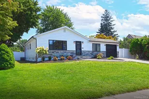 15 Parkview Dr, Commack, NY 11725 - Photo 3