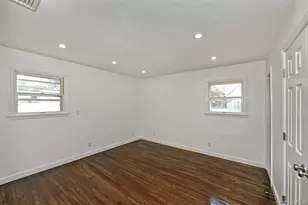 15 Parkview Dr, Commack, NY 11725 - Photo 25