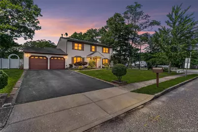 4 Winding Lane, Islandia, NY 11749 - Photo 1