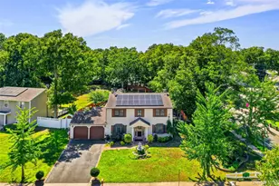4 Winding Ln, Islandia, NY 11749 - Photo 3