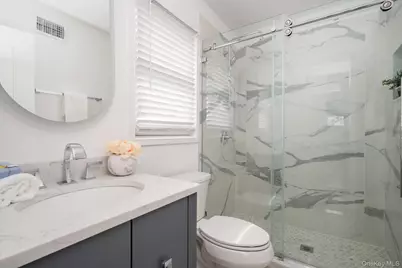 73 Stratford Road, West Hempstead, NY 11552 - Photo 11