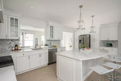 73 Stratford Road, West Hempstead, NY 11552 - Photo 7
