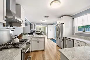 65 Jervis Ave, Copiague, NY 11726 - Photo 11