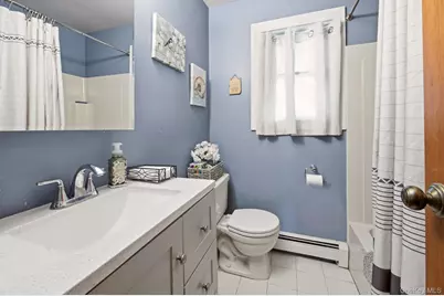 65 Jervis Avenue, Copiague, NY 11726 - Photo 17