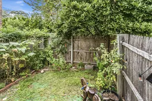 27 & 31 Kennedy Rd, East Hills, NY 11577 - Photo 25