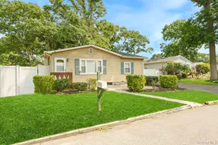 49 Salem St, Patchogue, NY 11772 - Photo 3