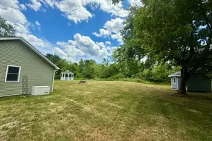 517 Crescent Ave, Highland, NY 12528 - Photo 29