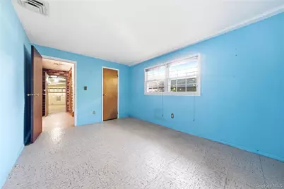 18 Valley Lane E, Valley Stream, NY 11581 - Photo 21
