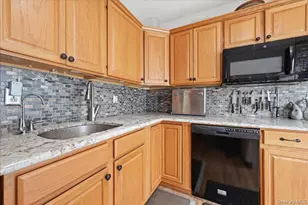 10 Casey Ln, Middle Island, NY 11953 - Photo 9