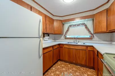 463 Main Street, Saugerties, NY 12477 - Photo 11