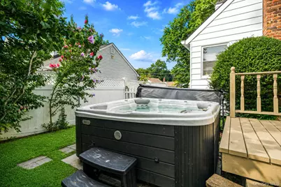 117 Bryan Avenue, Amityville, NY 11701 - Photo 29