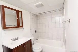 132 48th St, Lindenhurst, NY 11757 - Photo 11