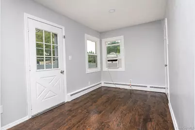 132 48th Street, Lindenhurst, NY 11757 - Photo 5