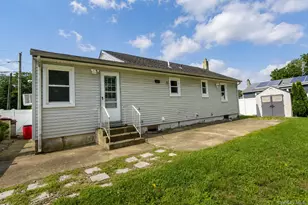 132 48th St, Lindenhurst, NY 11757 - Photo 21