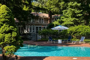 1846 Muttontown Rd, Syosset, NY 11791 - Photo 9