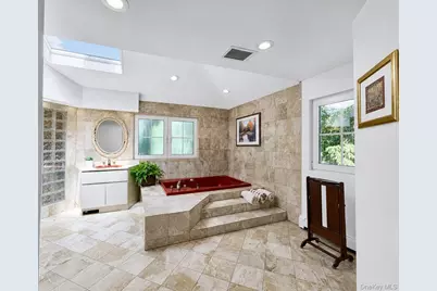 1846 Muttontown Road, Syosset, NY 11791 - Photo 27