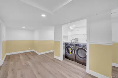 25407 60th Avenue, Little Neck, NY 11362 - Photo 29