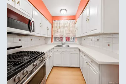 937 Duncan Street, Bronx, NY 10469 - Photo 5