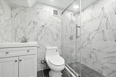 415 Leonard Boulevard, New Hyde Park, NY 11040 - Photo 23