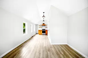 27 Walnut Ave, Setauket, NY 11733 - Photo 7