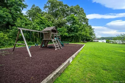 27 Walnut Avenue #2, Setauket, NY 11733 - Photo 25
