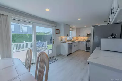 484 Washington Avenue, Lindenhurst, NY 11757 - Photo 11