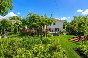 54 Sullivan Dr, Jericho, NY 11753 - Photo 19