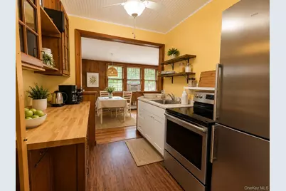 18 Hall Avenue, Goldens Bridge, NY 10526 - Photo 5