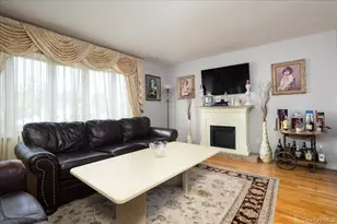 242 Seidman Pl, Franklin Square, NY 11010 - Photo 13