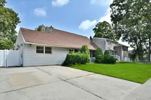 257 Maple St, Massapequa Park, NY 11762 - Photo 3