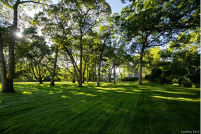 1140 Park Avenue, Mattituck, NY 11952 - Photo 17