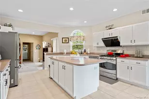 23 Varsity Blvd, East Setauket, NY 11733 - Photo 9