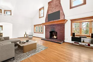 24 Old Knollwood Rd, White Plains, NY 10607 - Photo 5