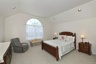 196 Cranberry Ct, Melville, NY 11747 - Photo 19
