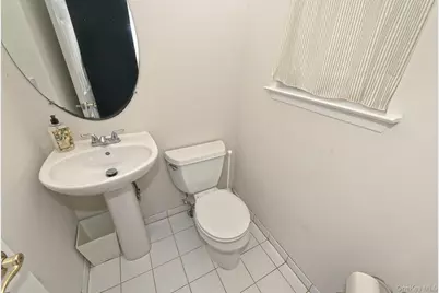 196 Cranberry Court, Melville, NY 11747 - Photo 17