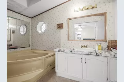13 Mindy Lane, Bohemia, NY 11716 - Photo 9