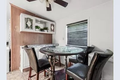 13 Mindy Lane, Bohemia, NY 11716 - Photo 5