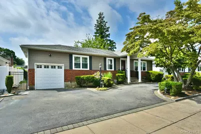 156 Jerusalem Avenue, Massapequa, NY 11758 - Photo 3