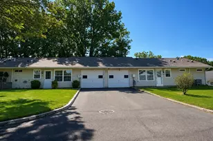 344 Woodbridge Dr, Ridge, NY 11961 - Photo 13