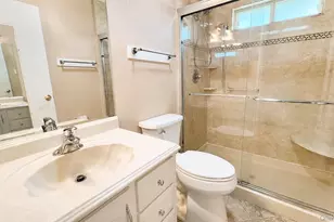 344 Woodbridge Dr, Ridge, NY 11961 - Photo 9