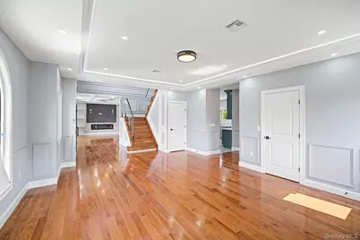 16 Violet Avenue, Hicksville, NY 11801 - Photo 11