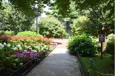 12-27 Diane Place #196 U, Bayside, NY 11360 - Photo 33